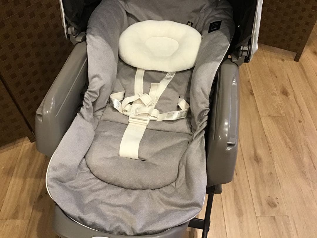 コンビ　ネムリラオートスィングBEDiおやすみドーム