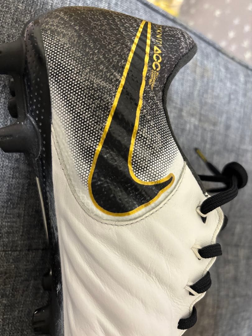 ナイキ レジェンド 7 エリート HG(ホワイト×ブラック) サッカー スパイク