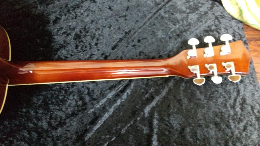 b リゾネーターギター（エレアコ）　オールド・トーチ　きれいです！