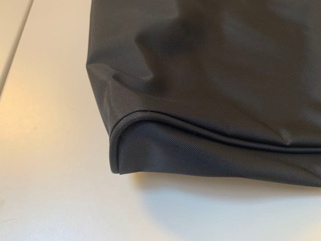 ナイロン製 ブラック ジッパーバッグ