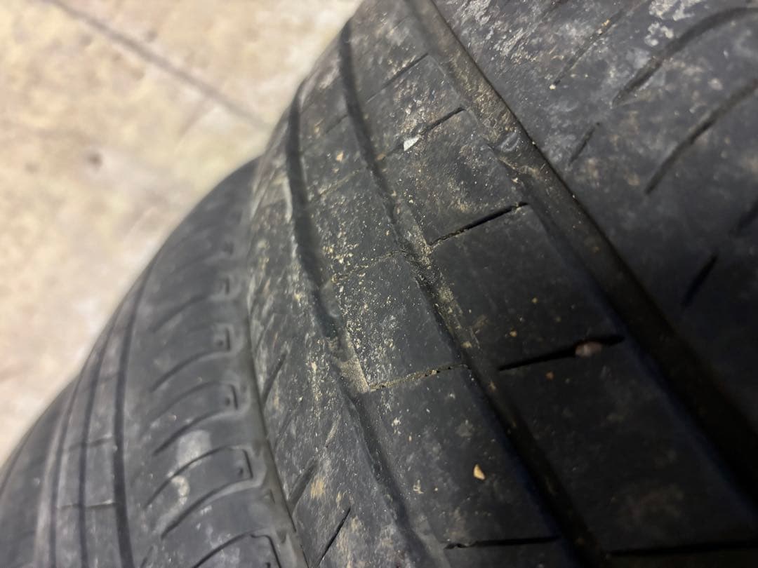 ① 送料込みにしました！　ダイハツ純正アルミホイール　　15インチ　2本のみ