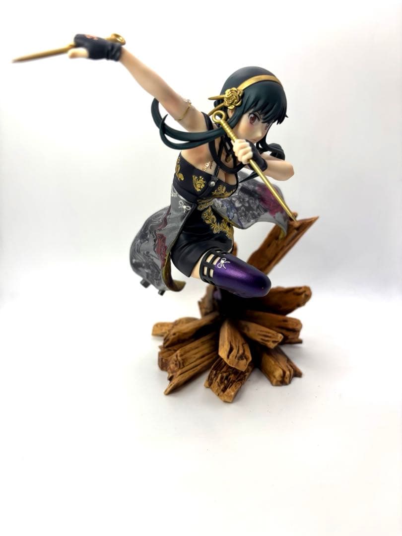 スパイファミリー　ヨルフォージャー　フィギュアリペイント