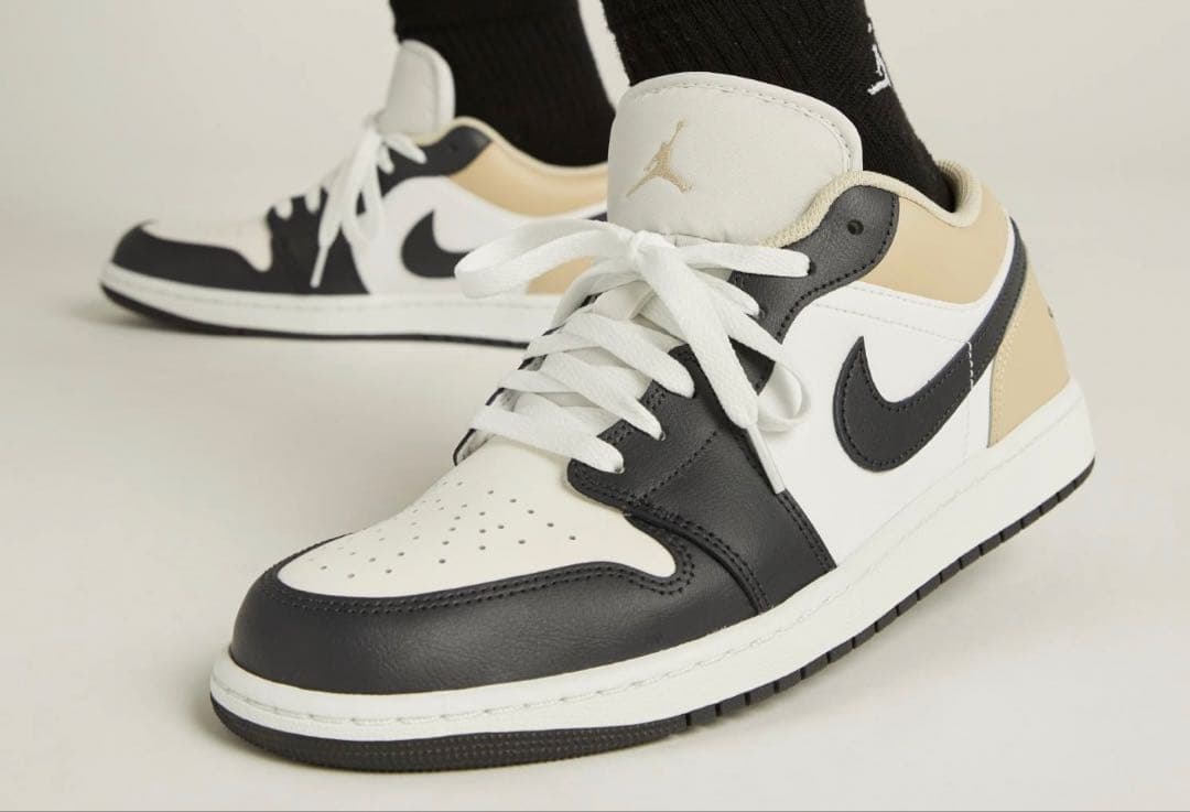 新品 NIKE エアジョーダン 1 Low 29.5cm 553558-153