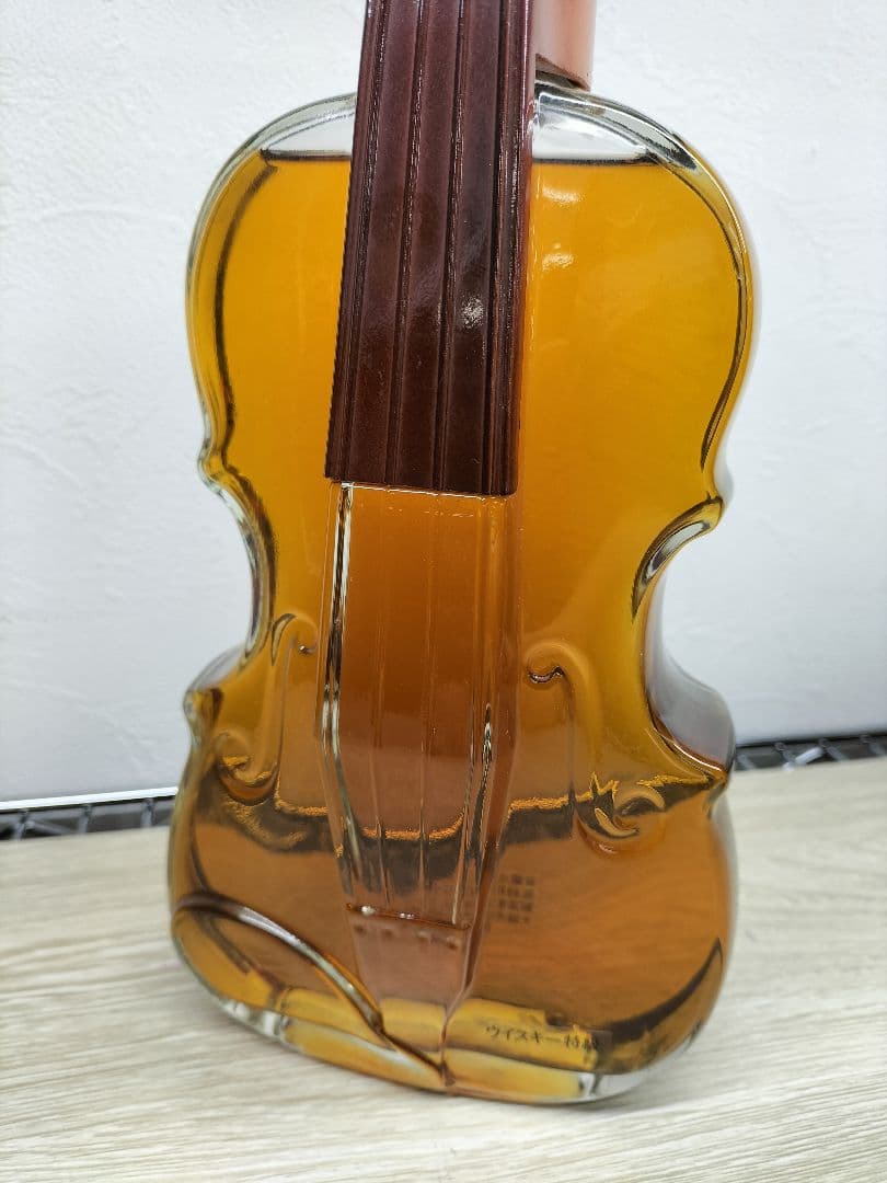 SUNTORY ウイスキー　ローヤル特級　バイオリン型ボトル　古酒
