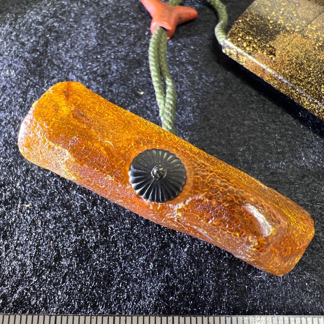 江戸時代　極上龍図研出蒔絵　四段印籠　本琥珀根付　トサヒ　東里8-0105☆2F