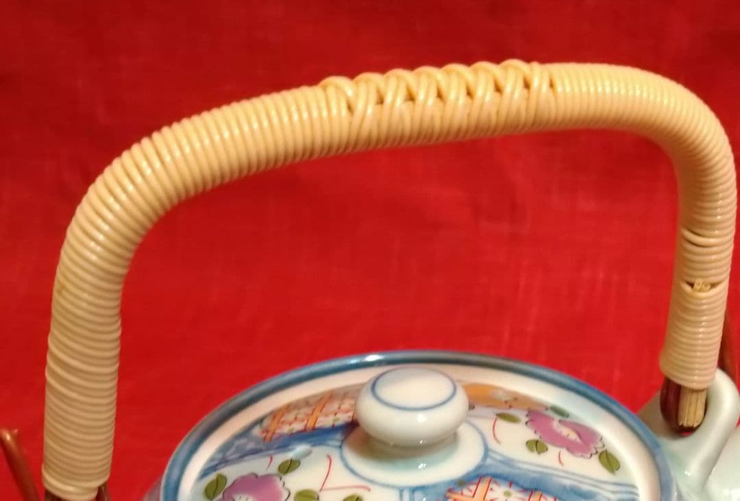 ♣ヴィンテージ品♥【名釜・有田焼・西峰作】♥【高級】金彩・急須蓋付煎茶器 ５客