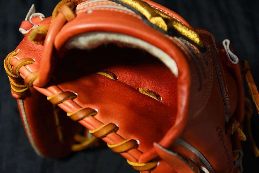 ミズノプロ　HAGA JAPAN　耕作オーダー　坂本勇人型　硬式　内野手用　良型