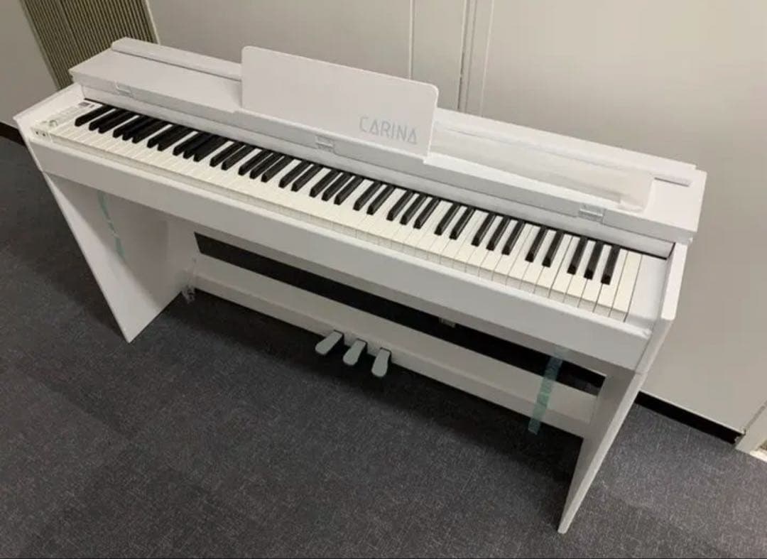 電子ピアノ88鍵盤　ハンマーアクション鍵盤　３本ペダル　ホワイト