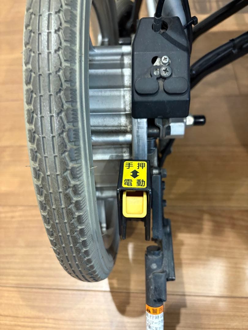 YAMAHA .中古電動車椅子　折りたたみ可能　①