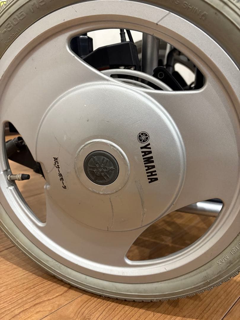 YAMAHA .中古電動車椅子　折りたたみ可能　①