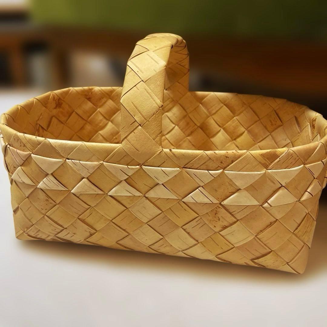希少な白樺かご！1点のみ　ロシアSvetlana作　白樺のかご