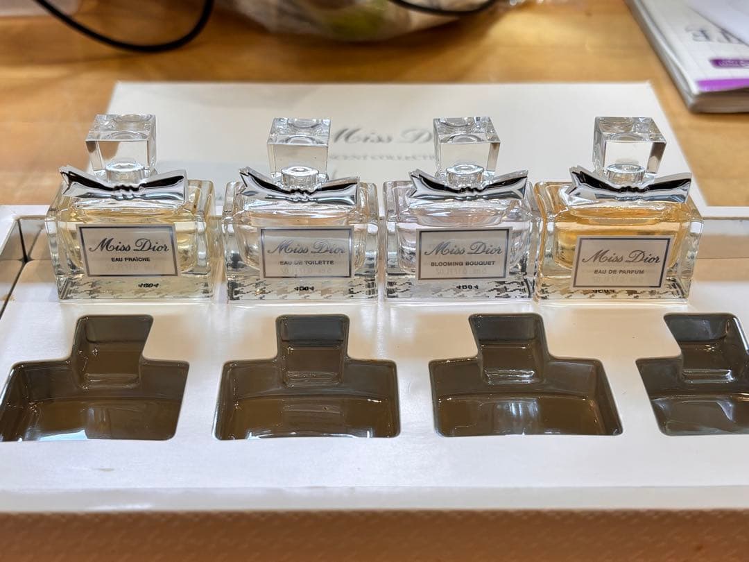 【未使用】Miss Dior Scent Collection 5サンプルセット