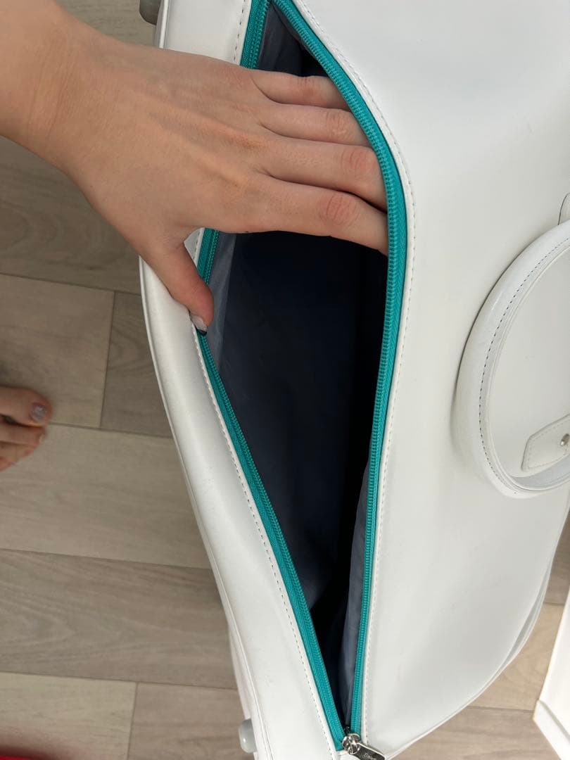 【❣️セール❣️】テーラーメイド　ゴルフ　ボストンバッグ（シューズ収納付）白