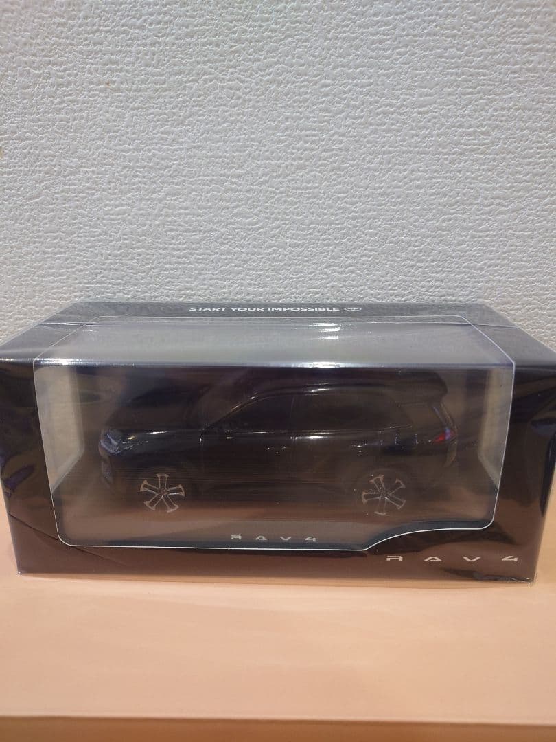 新型RAV4 カラーサンプル　Z アティチュードブラックマイカ