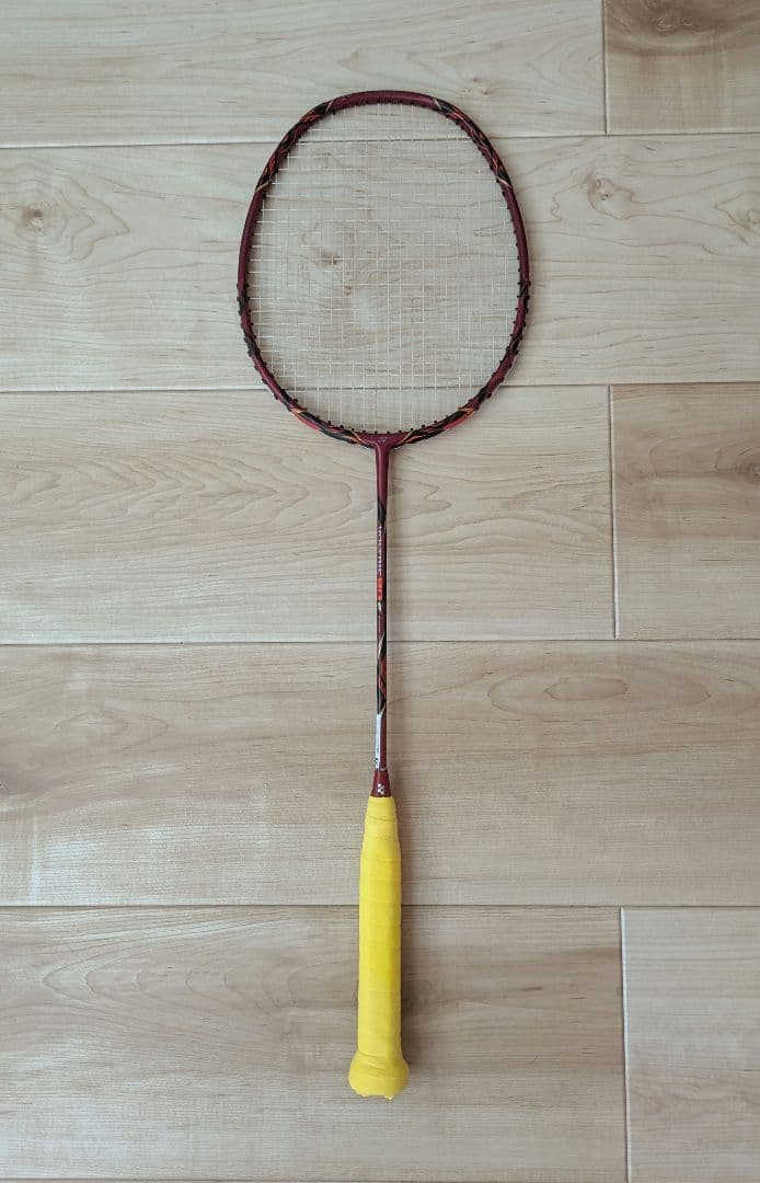 VOLTRIC 80 E-Tune バドミントンラケット