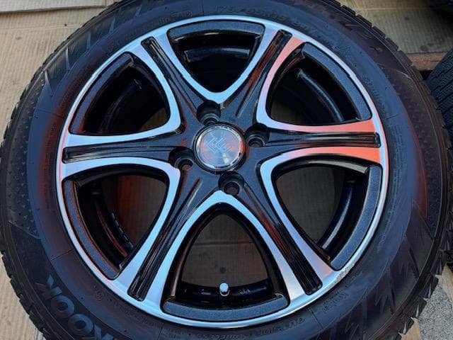 アクア ヴィッツ フィット スタッドレスセット 175/65R15 2019年製