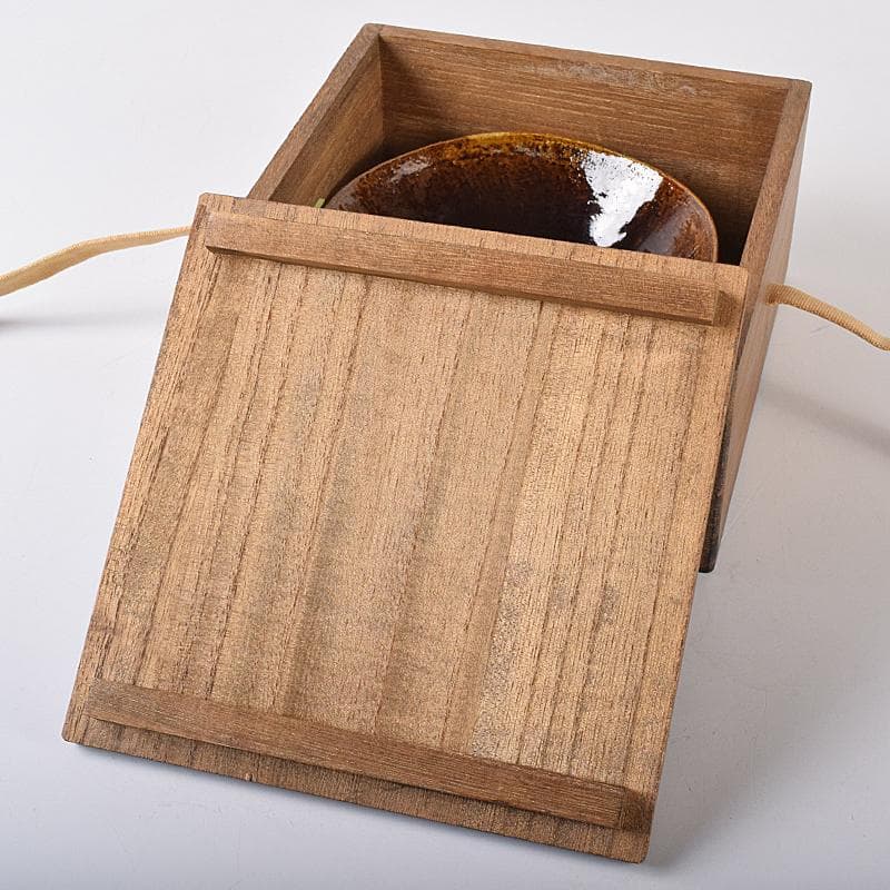 茶道具　楽吉左衛門　十代旦入造　飴釉　平楽茶碗　袱紗付　共箱　V　R7927