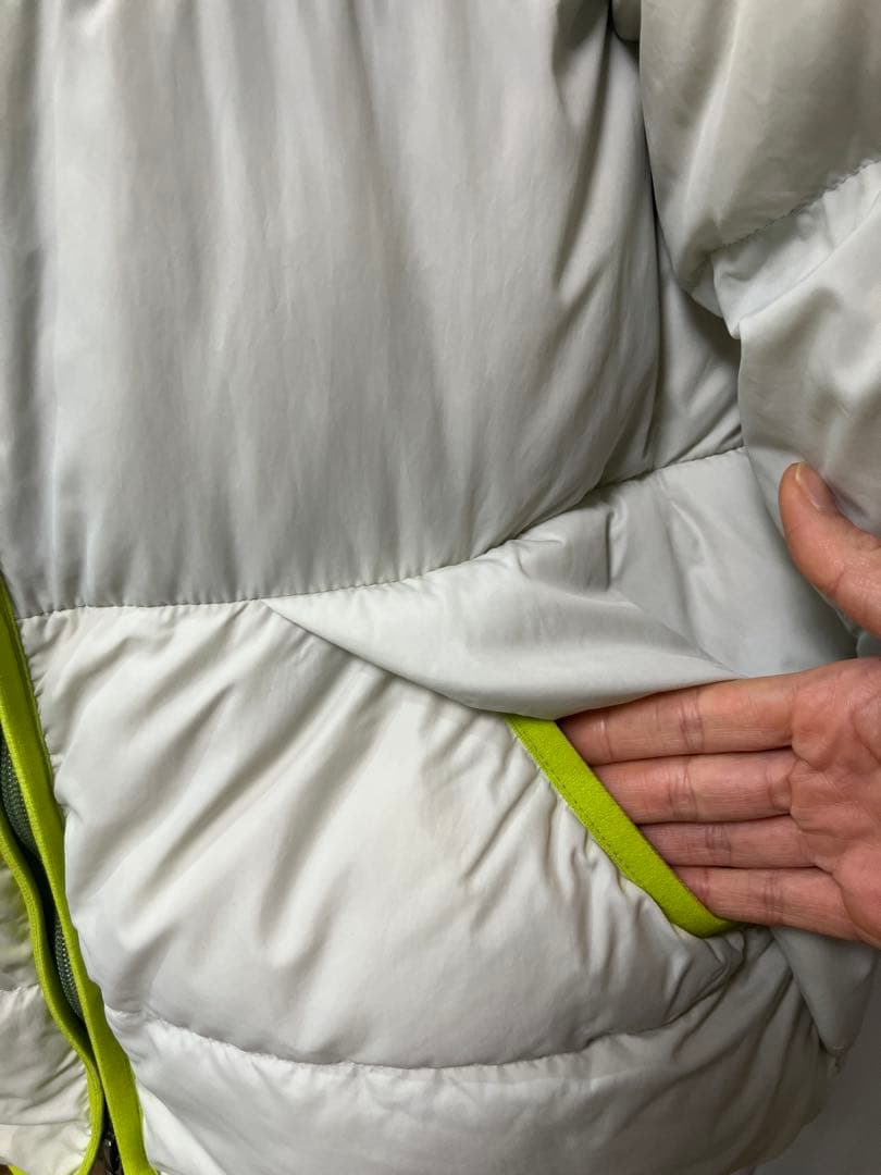 NANGA ナンガ　プレイランドダウンジャケット グレイッシュベージュ