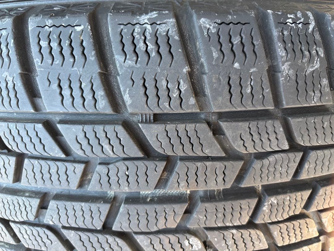 30系アルファード　スタッドレスタイヤ　215/65 16