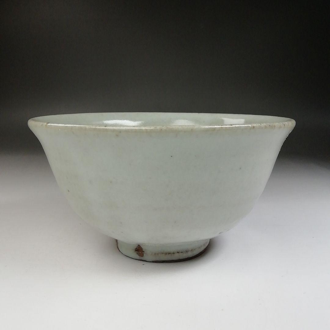 Ｔ８４８　茶碗　『白釉　茶碗』『神楽の窯　奥田康博 作』　共箱　抹茶碗　茶道具