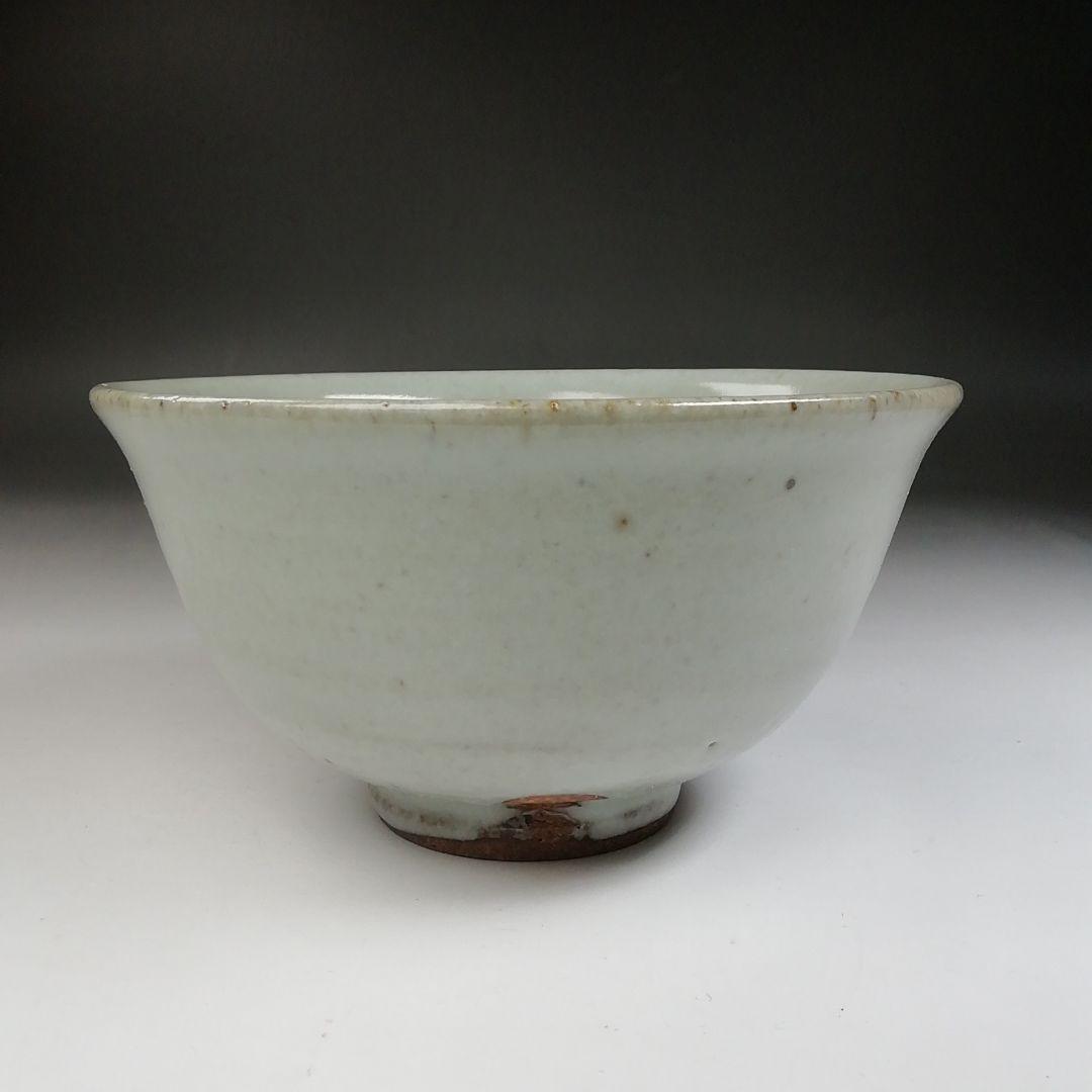 Ｔ８４８　茶碗　『白釉　茶碗』『神楽の窯　奥田康博 作』　共箱　抹茶碗　茶道具