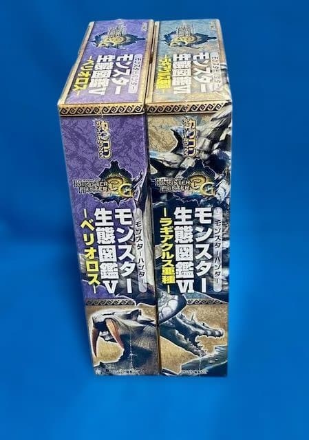 モンスターハンター ポータブル 3rd モンスター生態図鑑Ⅴ　VI　２冊