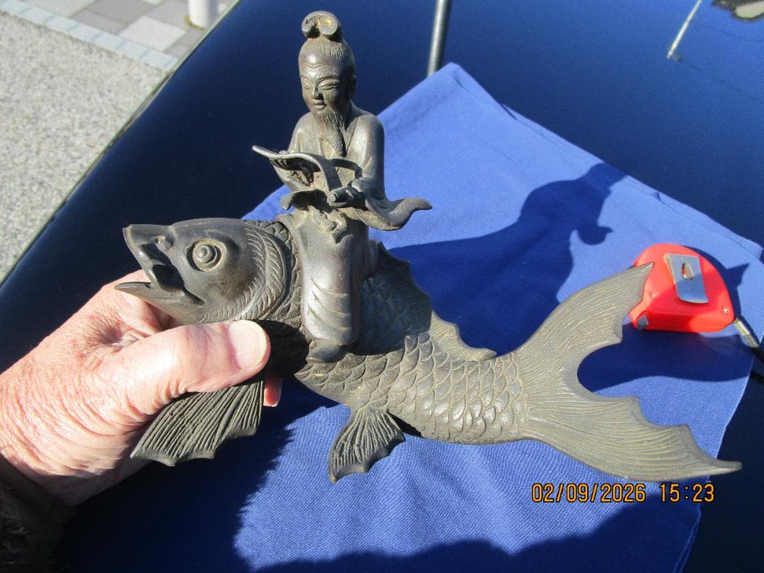 古銅　香炉　置物　乗ったり　書斎物　鯉仙人　程度良し　重さ約1230グラム　1体