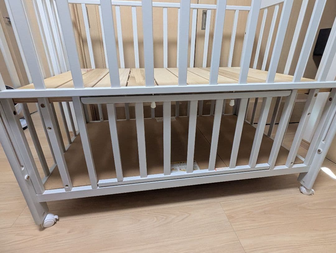 KATOJIベビーベッド キャスター付き