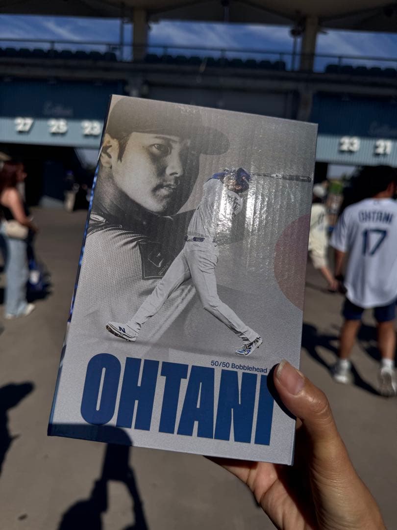 大谷翔平　50/50 ホームラン　ボブルヘッド　ドジャース　来場者限定　冊子付