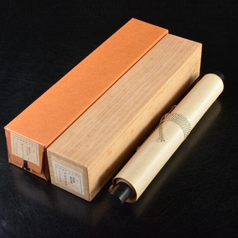 掛軸　前大徳　西垣宗興筆　一行書　「一滴潤乾坤」　共箱　C　6755A