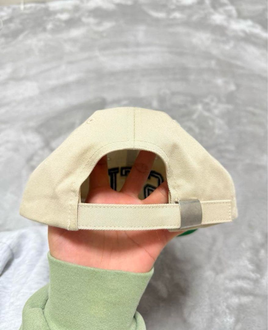 STUロゴ刺繍 ベージュキャップ