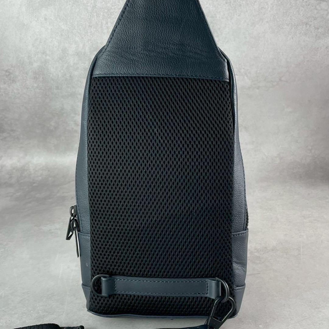 ポールスミス　ボディバッグ　近年　ネイビー　マルチストライプ