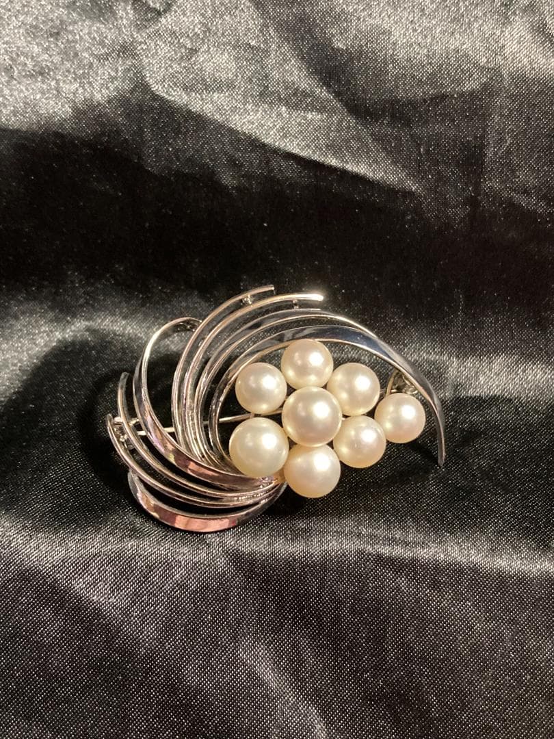 MIKIMOTO ミキモト ブローチ パール 真珠 8珠 シルバー 皇室御用達