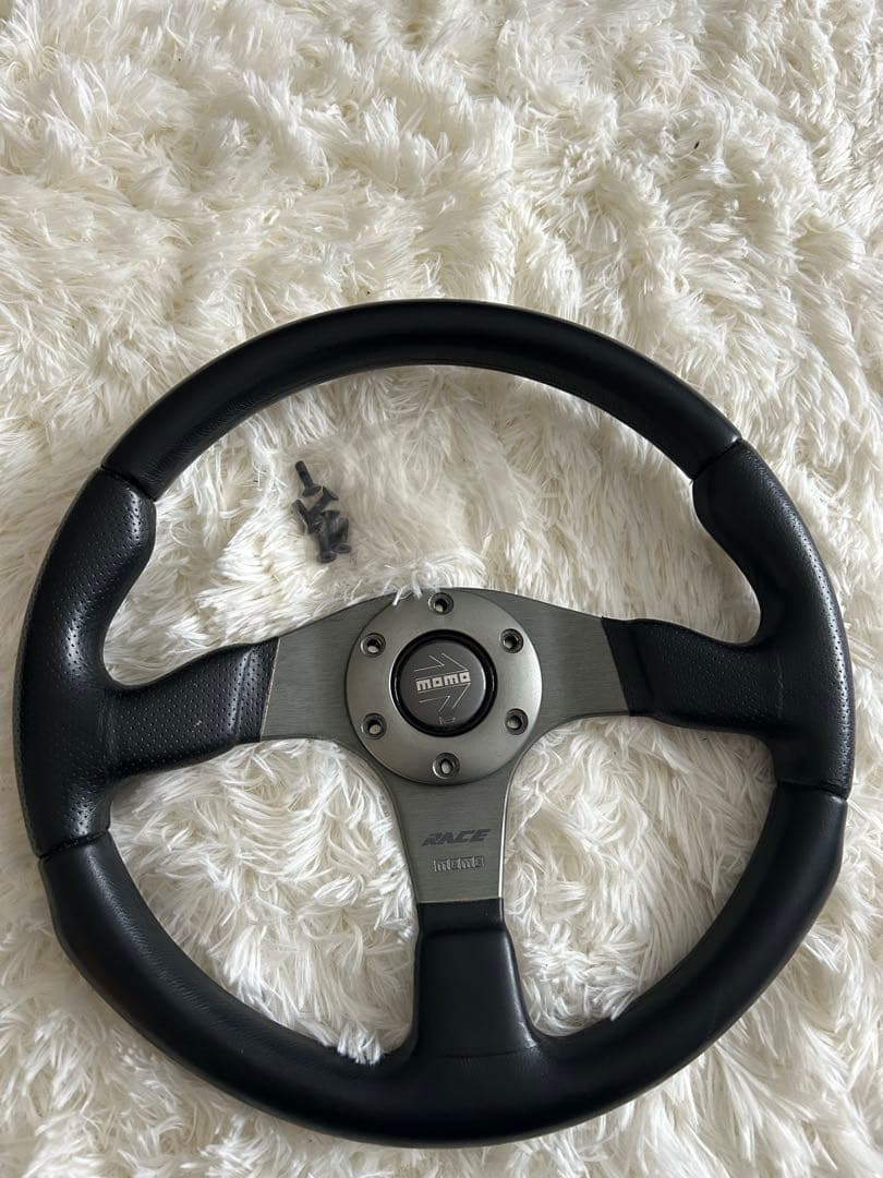 momo RACE ステアリング