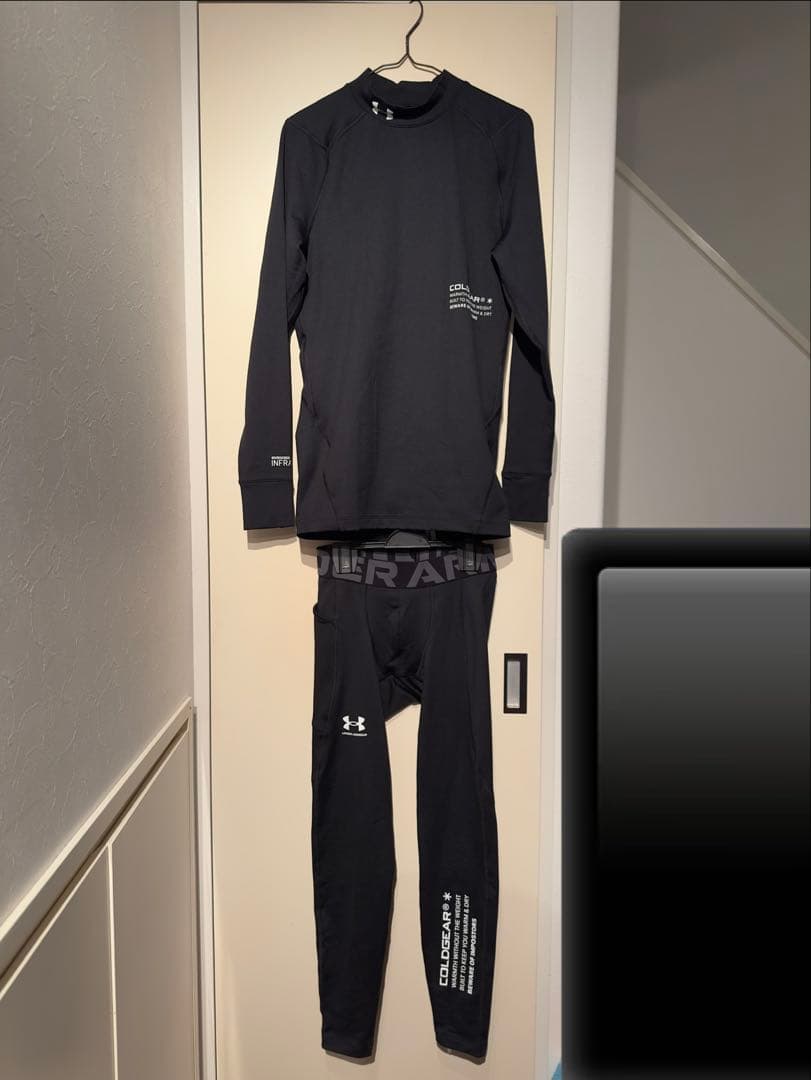 UAコールドギアインフラレッド レギンス フィッティド クルー シャツ