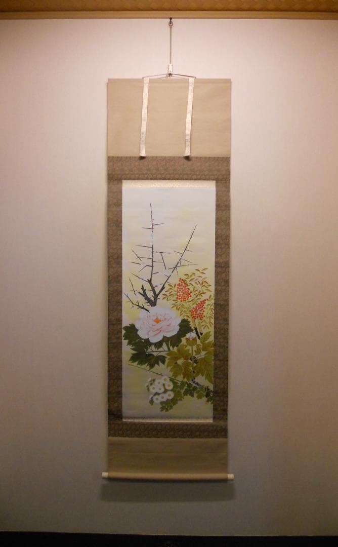 掛け軸 清月 四季花 絹本 希少 軸装 茶道具 掛軸 美品 です。