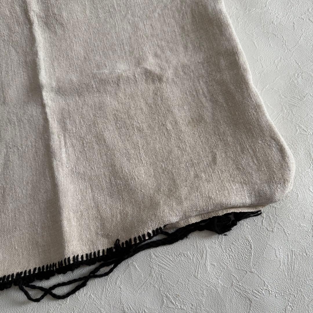 イーラーショシュ　手刺繍　鳥　植物　ピロケース