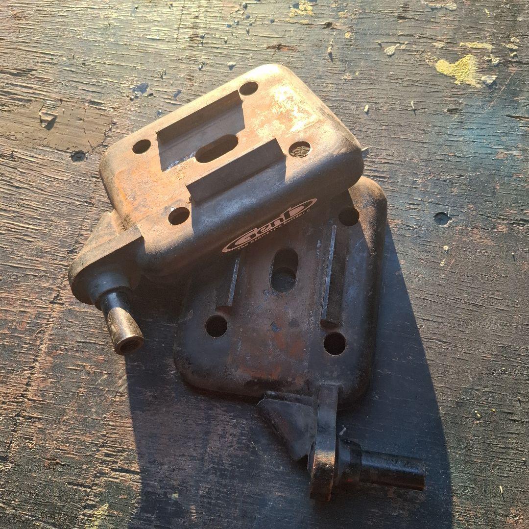 玄武　ハイエースブラケット