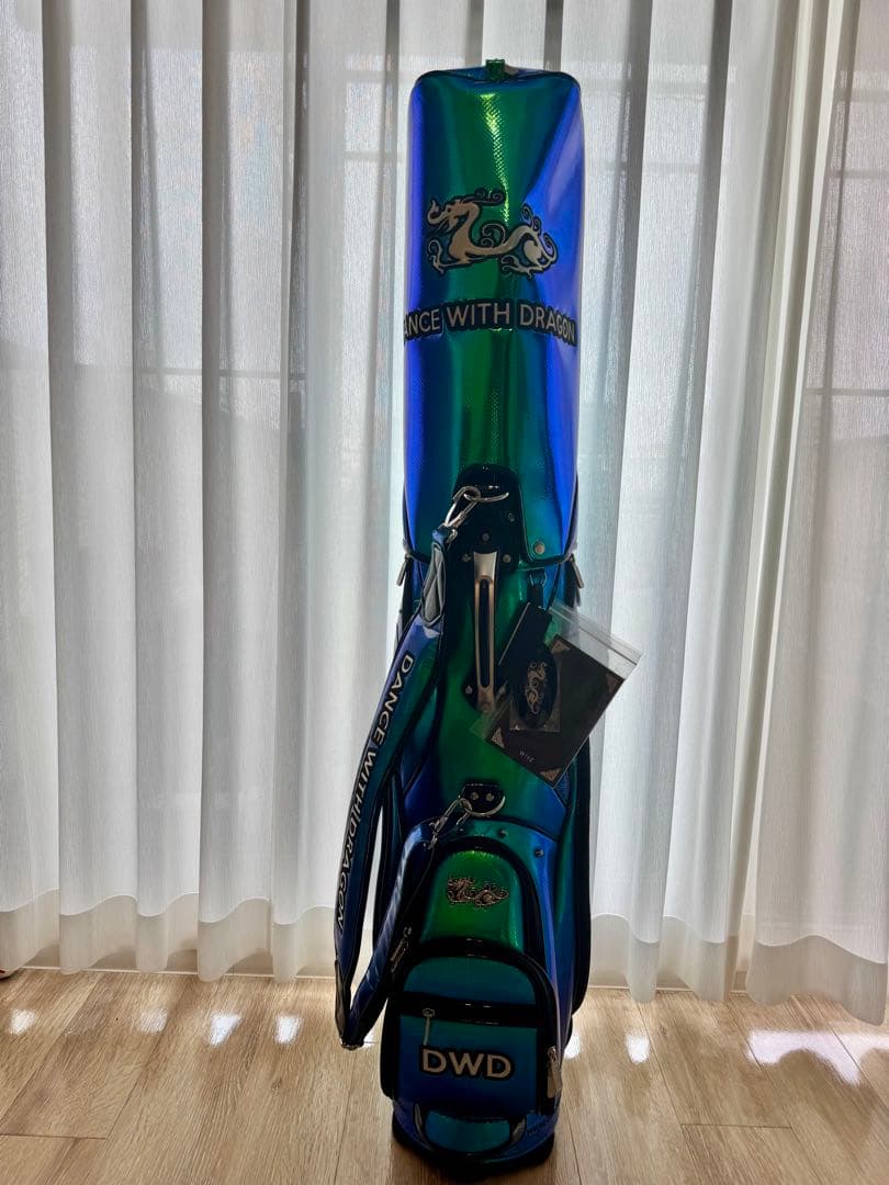 DANCE WITH DRAGON ホロパイソンキャディ