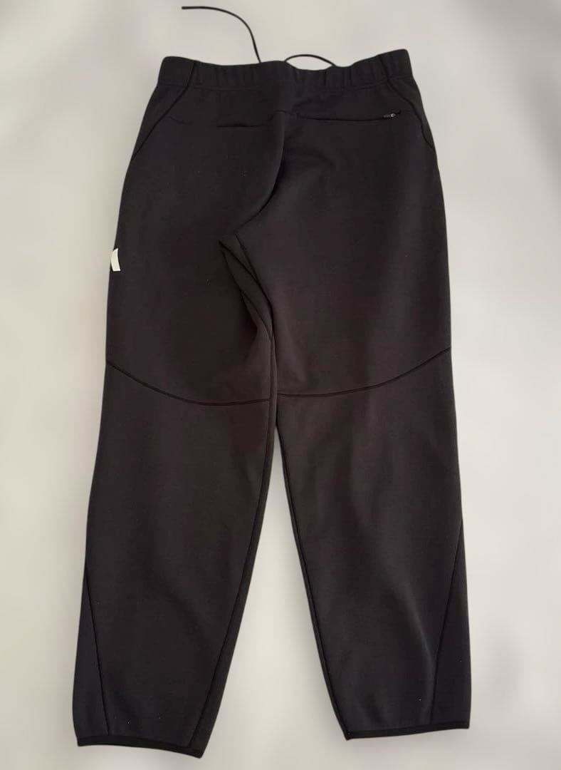 アディダス　Z.N.E. 上下　セットアップ　完売品　訳あり　最近のモデル