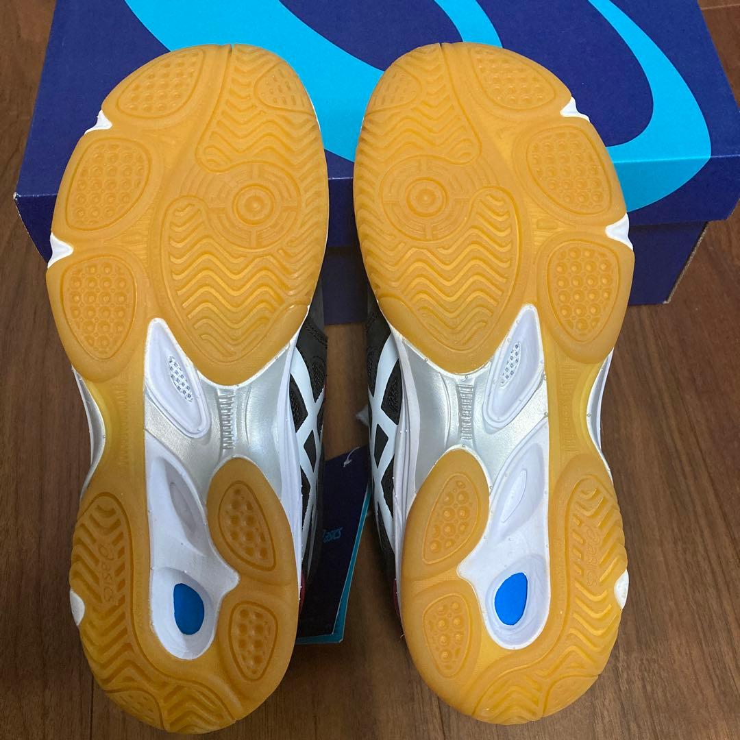 asics コートセルフィット　23.5cm