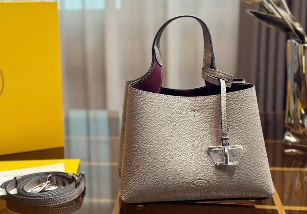 美品✨レザー 2WAYショルダーバッグ グレー