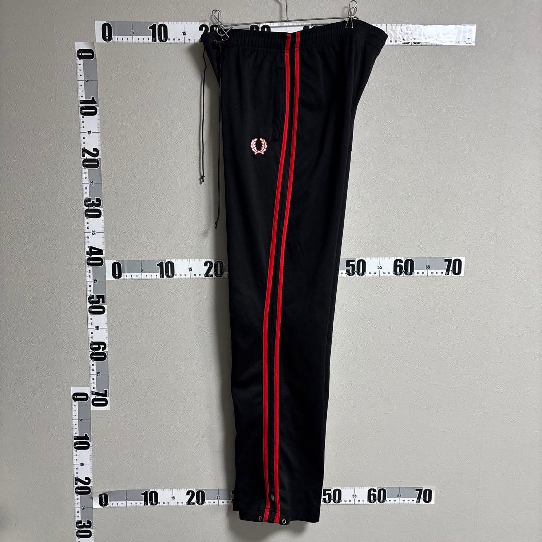 FRED PERRY フレッドペリー ジャージ パンツズボン M 黒 ブラック赤