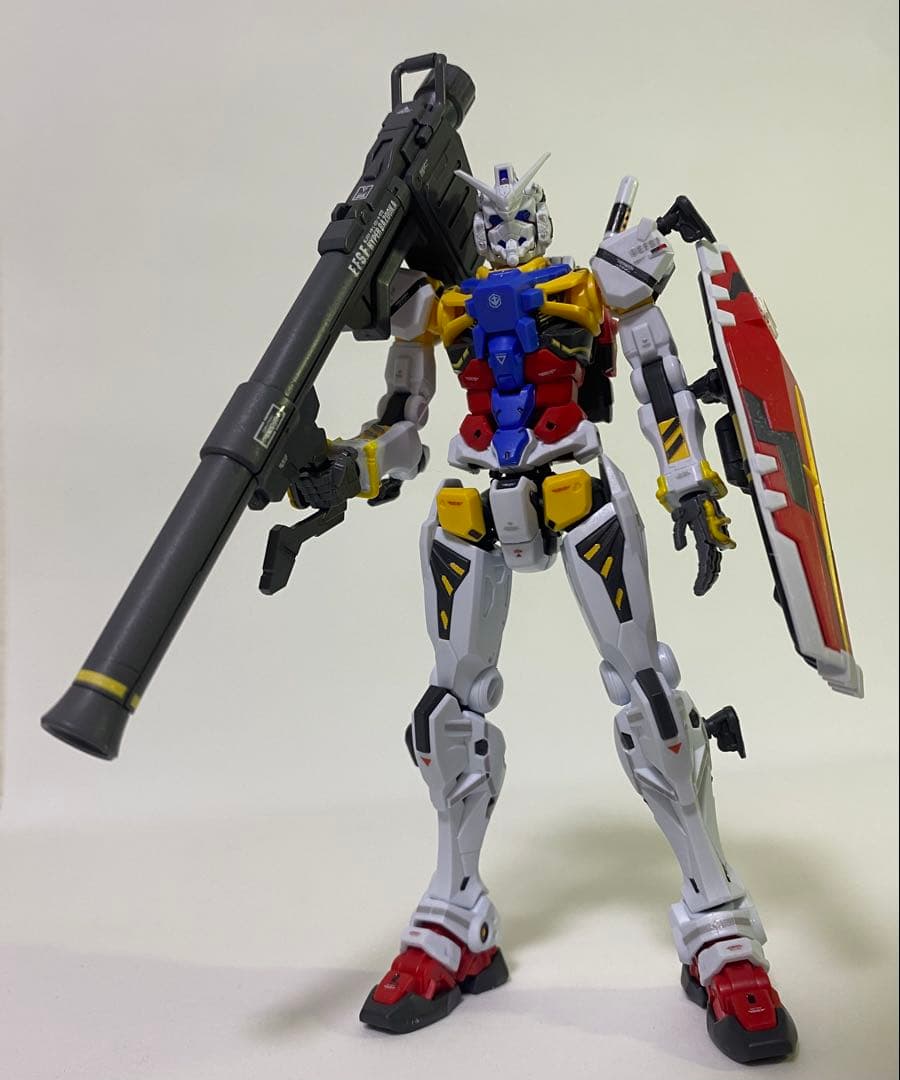 白いガンダム【組立済】ガンプラ！HG！ジオラマベース！階段ベース！セット！