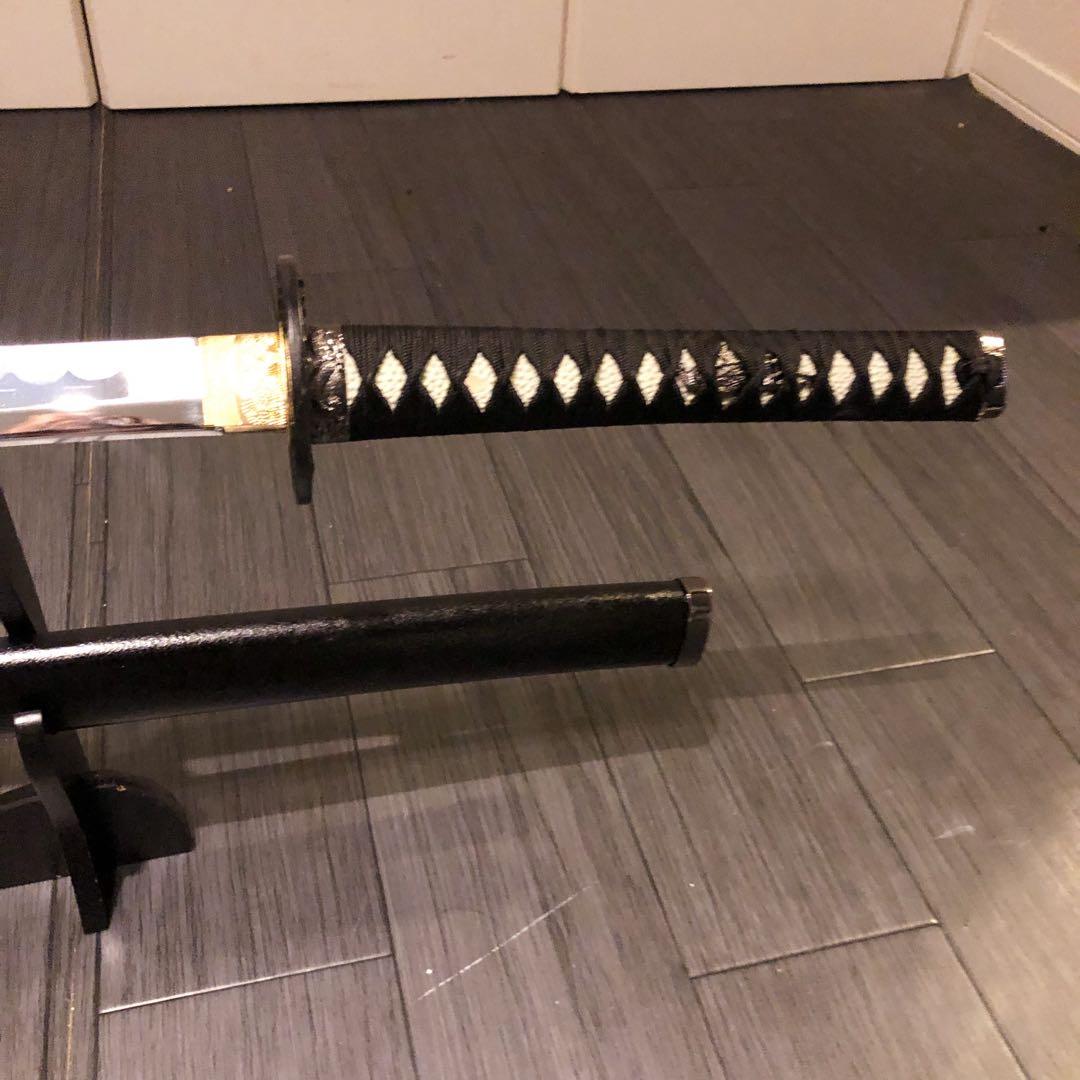 高級模造刀　高級居合刀　黒拵え　優波紋