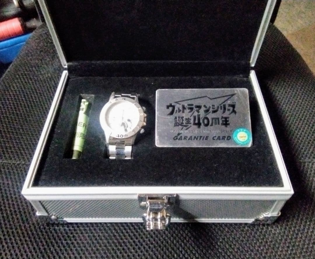 ウルトラマン　生誕４０周年記念　腕時計　ゲルマニウム　クロノグラフ
