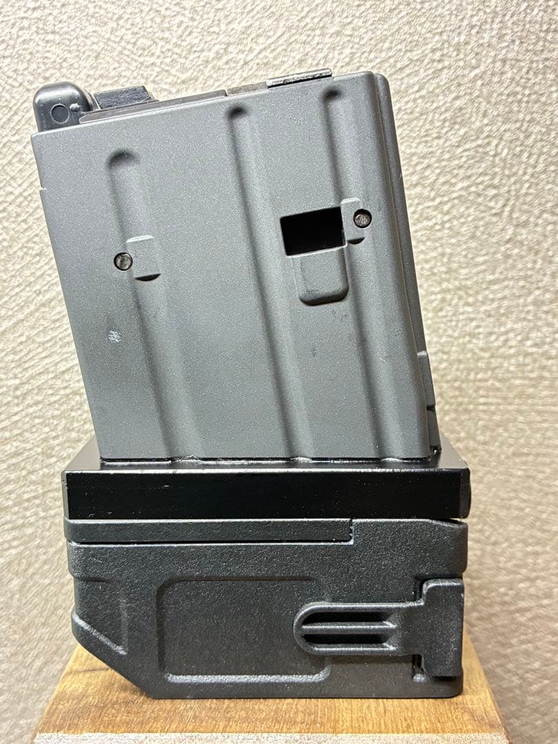 R8-02東京マルイ GBB M4 マガジンアダプター 外部ソース仕様