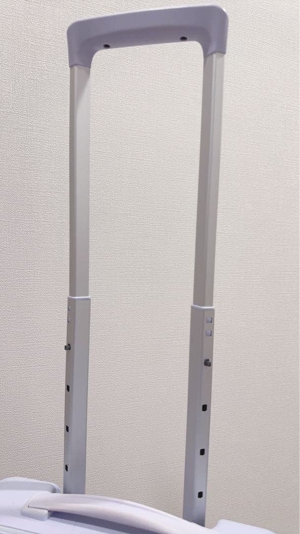 スーツケース　パステルラベンダー色