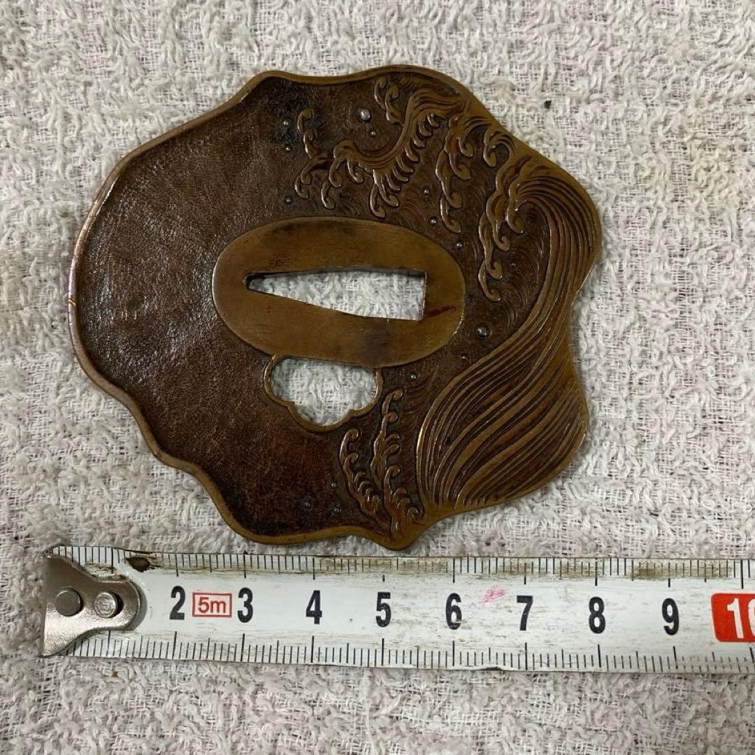 B-37 鍔　素銅地変形鍔波濤図　武具　刀装具　江戸時代　骨董品　美術品　工芸品