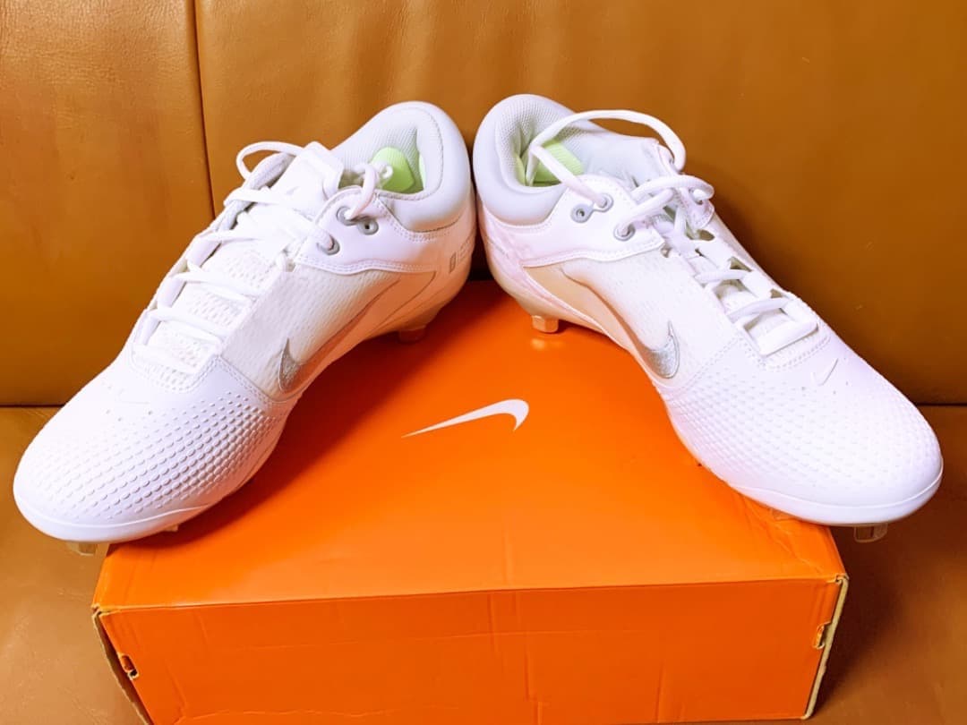 新品★USA国内限定発売モデル☆NIKE★Hyperdiamond 4★27cm